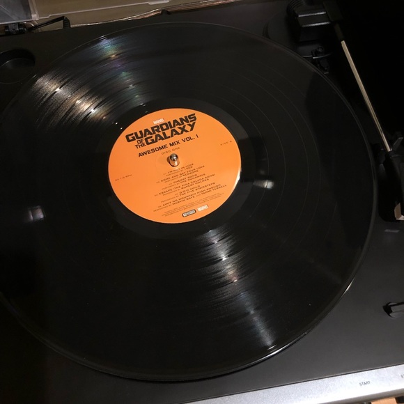 Guardians of the Galaxy Vol. 1 Deluxe Vinyl - Picture 4 of 5